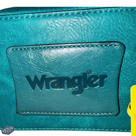 Wrangler Teal/Turquoise Snapshot Camera Shoulder/Crossbody Bag w/ Guitar Strap - Picture 8 of 16